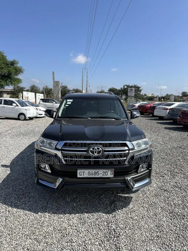 Toyota Land Cruiser 5.7 V8 VX-S 2019 Black · Photo 1