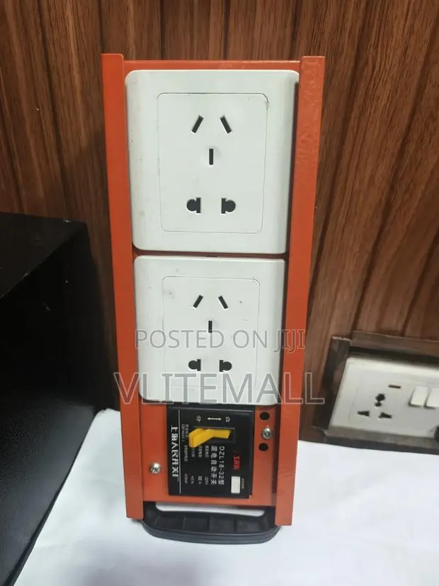 Industrial Power Strip No Cable · Photo 1