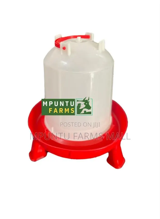 6ltrs Drinker With Stand · Photo 1