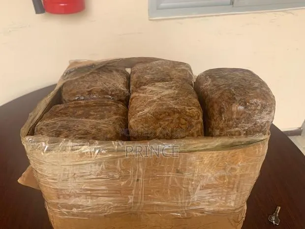 Raw African Traditional Black Soap-Alata Samina · Photo 1