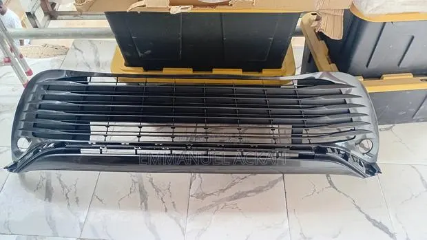 Toyota Highlander Sport 2020 - 2022 Front Grill · Photo 1