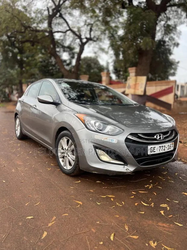 Hyundai Elantra GT 2013 Gray · Photo 1