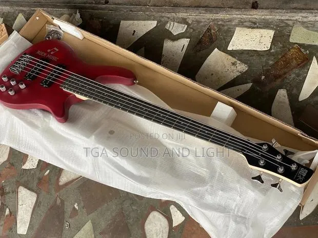 Ibanez Rock Music Bass · Photo 1