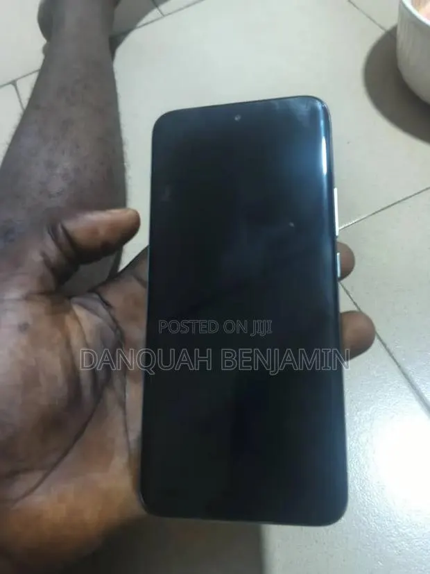 Tecno Spark 40 Pro+ 128 GB Silver · Photo 1