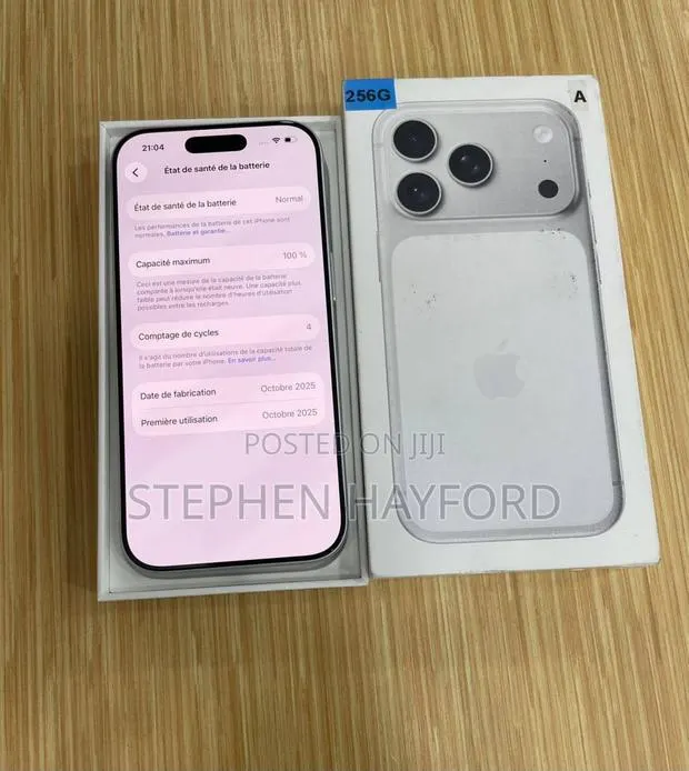 Apple iPhone 17 Pro Max 512 GB Silver · Photo 1