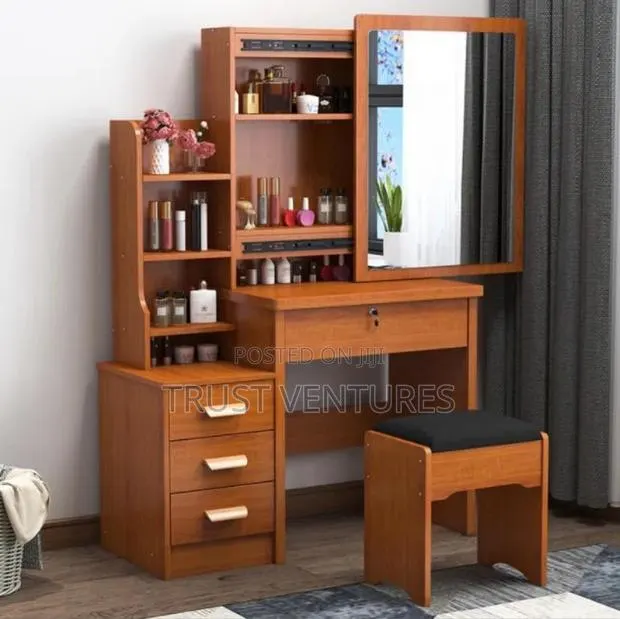 Dressing Mirror · Photo 1