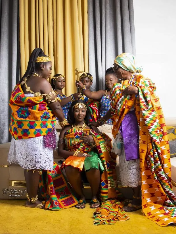 Kente Adornations and Styling for Weddings and Photography · Photo 1