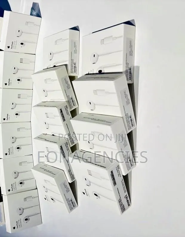 Brand New Original Apple EarPods for iPhone – All Models · Photo 1