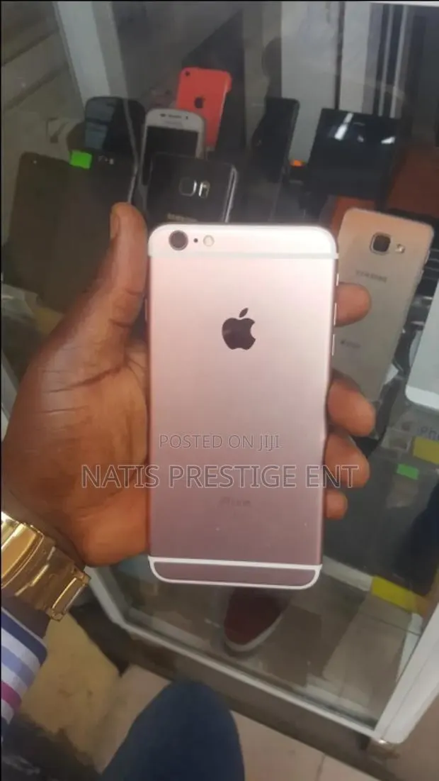 Apple iPhone 6s 16 GB Gold · Photo 1