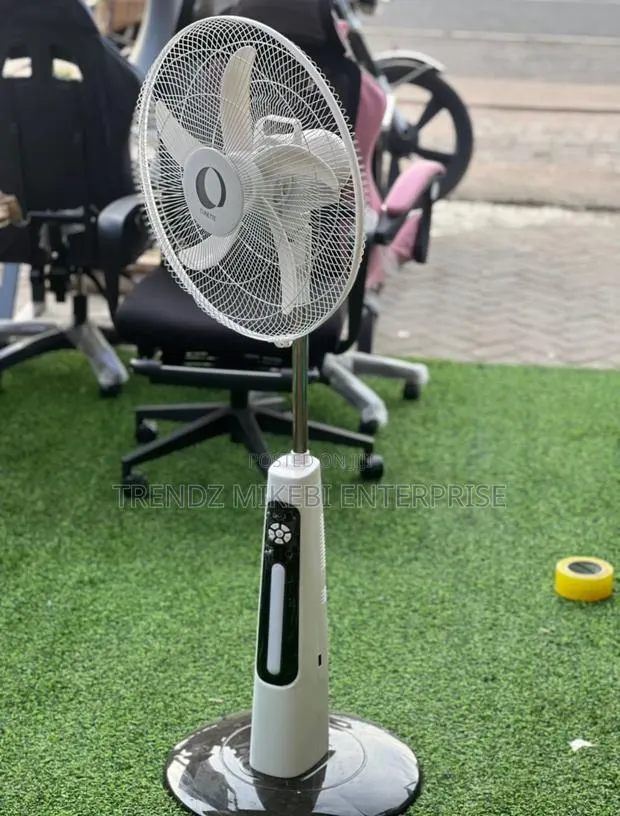 Rechargeable Solar/Electric Standing Fan With Solar Panels-18 Inches · Photo 1