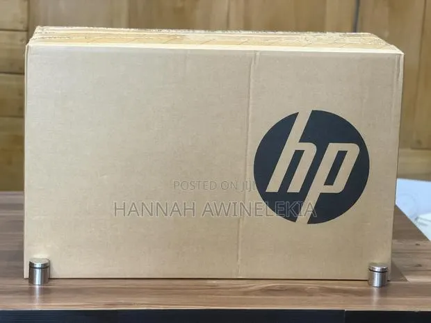 New Laptop HP 15 8GB AMD Ryzen 5 SSD 512GB · Photo 1