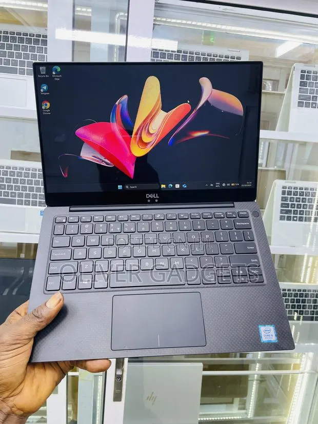Laptop Dell XPS 13 8GB Intel Core i5 SSD 256GB · Photo 1