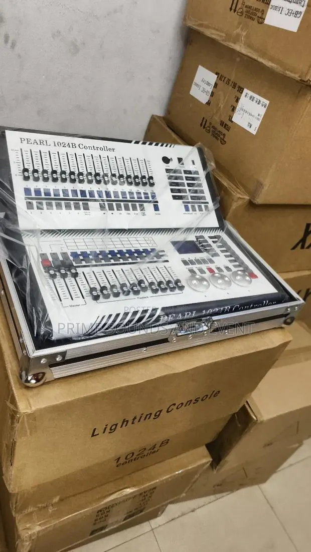 Pearl DMX Console · Photo 3