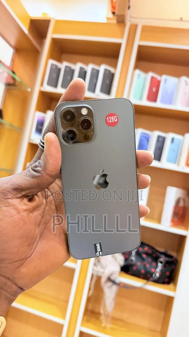 Apple iPhone 12 Pro Max 128 GB Black · Photo 1