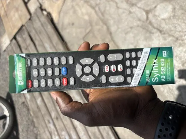 Universal Syinix Remote for All Syinix TVS · Photo 1
