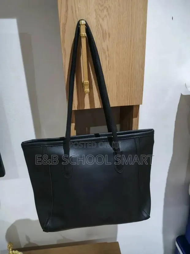 Beautiful Tote Bags · Photo 3