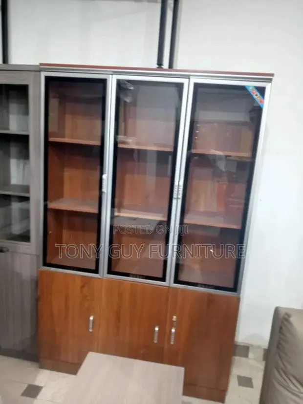 Brown Bookshelf · Photo 1