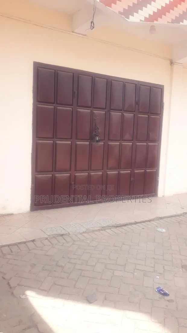 Double Shop for Rent at Kwabenya