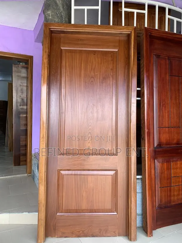 Polished Hard Wood Door · Photo 1