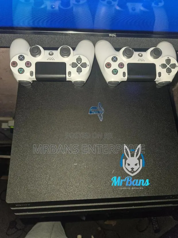 Playstation 4 Pro 1tb Jailbreak 17 Games 2 Controllers · Photo 1