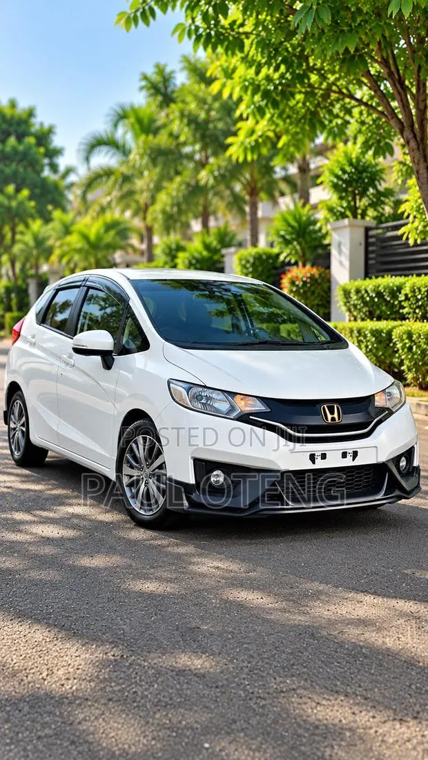 Honda Fit EX-L 2018 White · Photo 1
