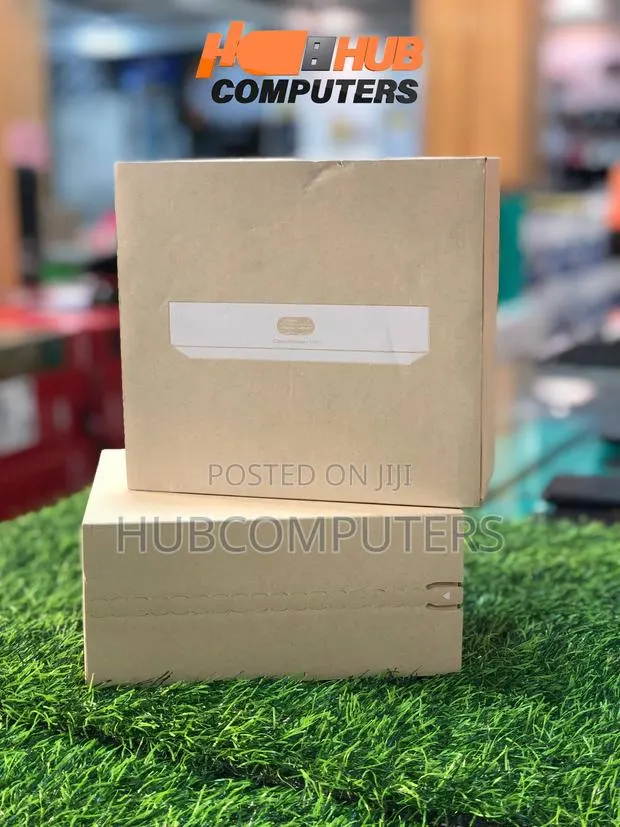 Ubiquiti Unifi Cloud Gateway Ultra · Photo 1