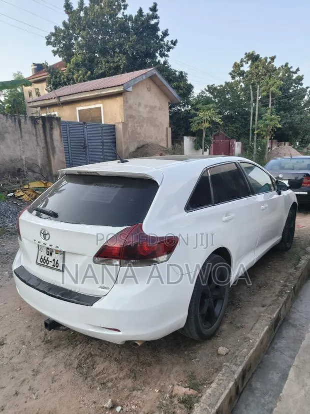 Toyota Venza 2009 White · Photo 1