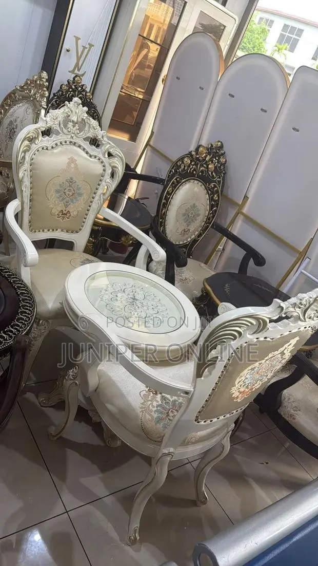 Royal Chair Royals Fumis · Photo 1
