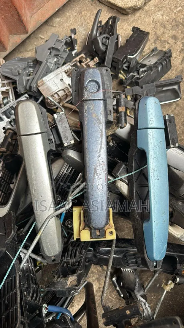 Corolla 2009,2010,2011,2012,2013 Outside and Inside Door Handle · Photo 1