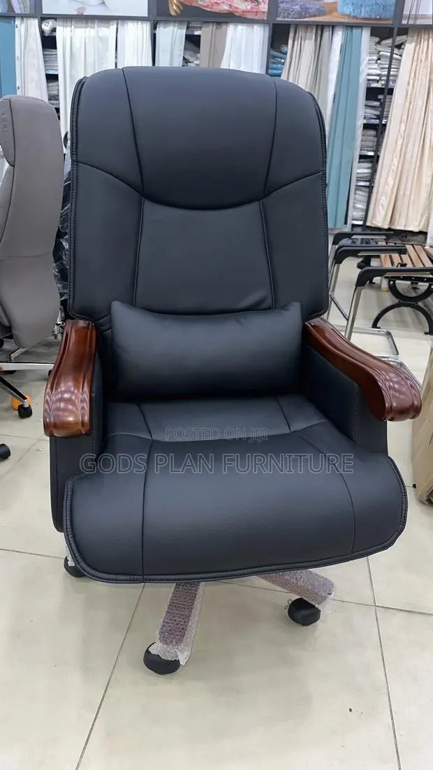 Executive - High Black Chair · Photo 1