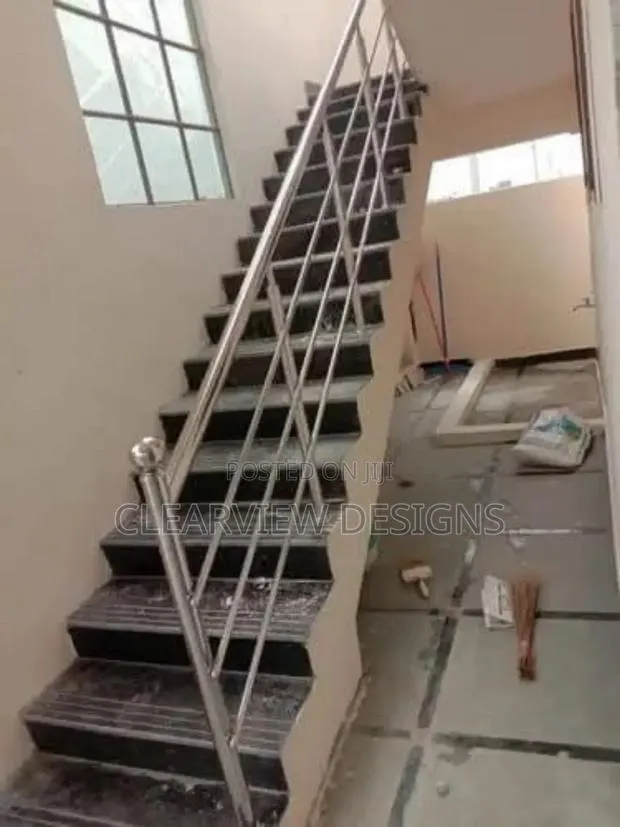 Premium Silver Stainless Steel Balustrade/Staircase Handrail · Photo 1