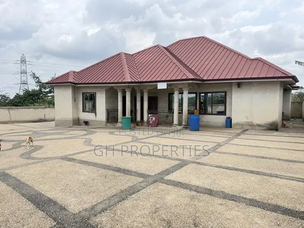 4bdrm House in Ejisu Kwamo, Kumasi Metropolitan for sale · Photo 4