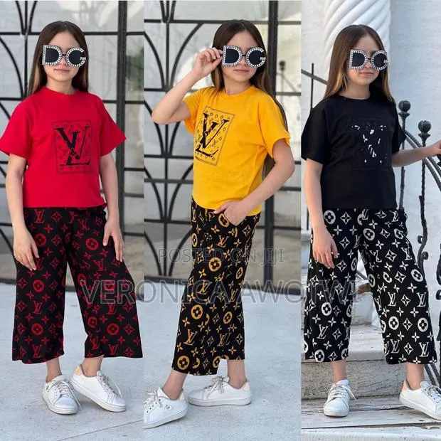Louis Vuitton Causal Wear · Photo 1