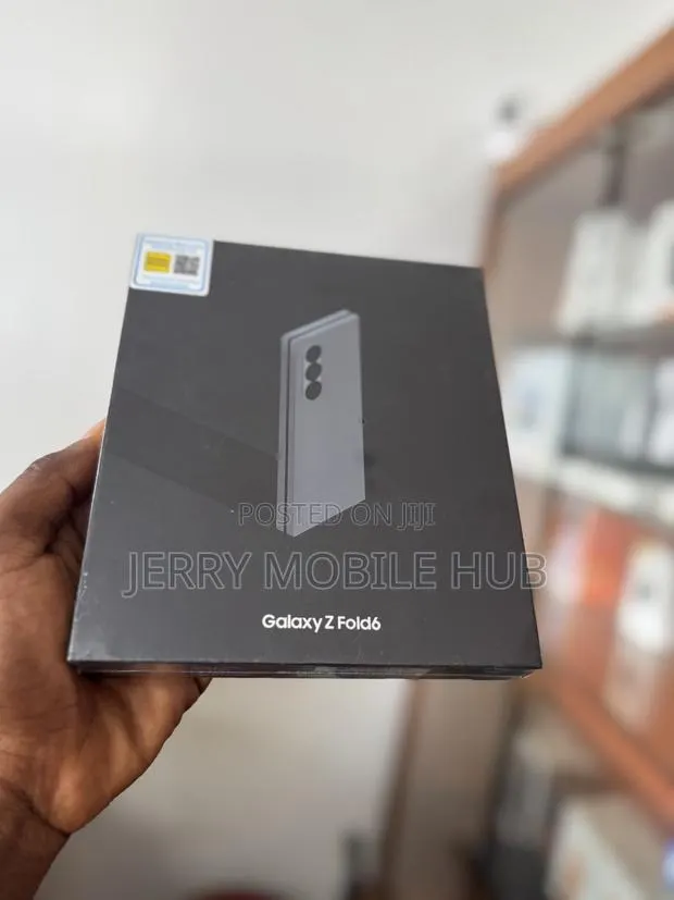 New Samsung Galaxy Z Fold6 256 GB Blue · Photo 1