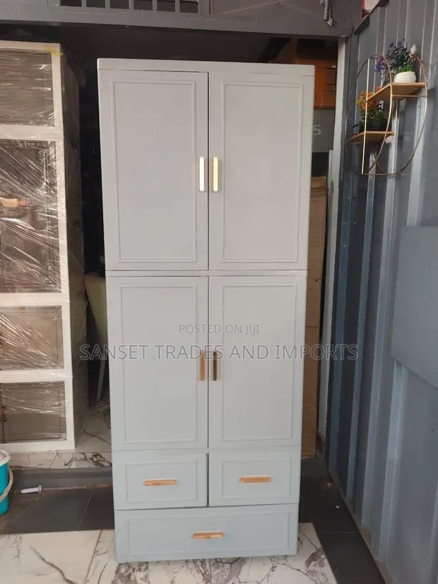 Plastic Wardrobe · Photo 1