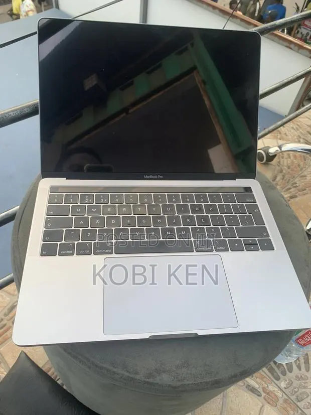 Laptop Apple MacBook Pro 2019 16GB Intel Core i5 SSD 512GB · Photo 1
