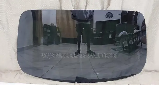 Mercedes Benz C-300 Heated Back Window Back Glass Available · Photo 1