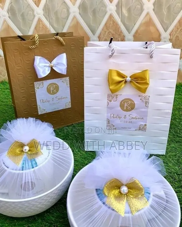 Engagement Souvenirs · Photo 1