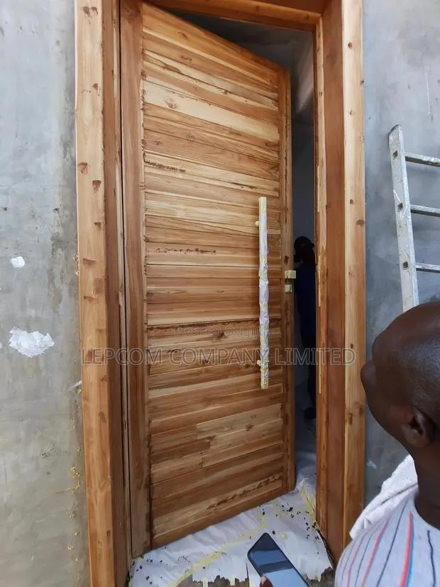 Customised Wooden Doors · Photo 1