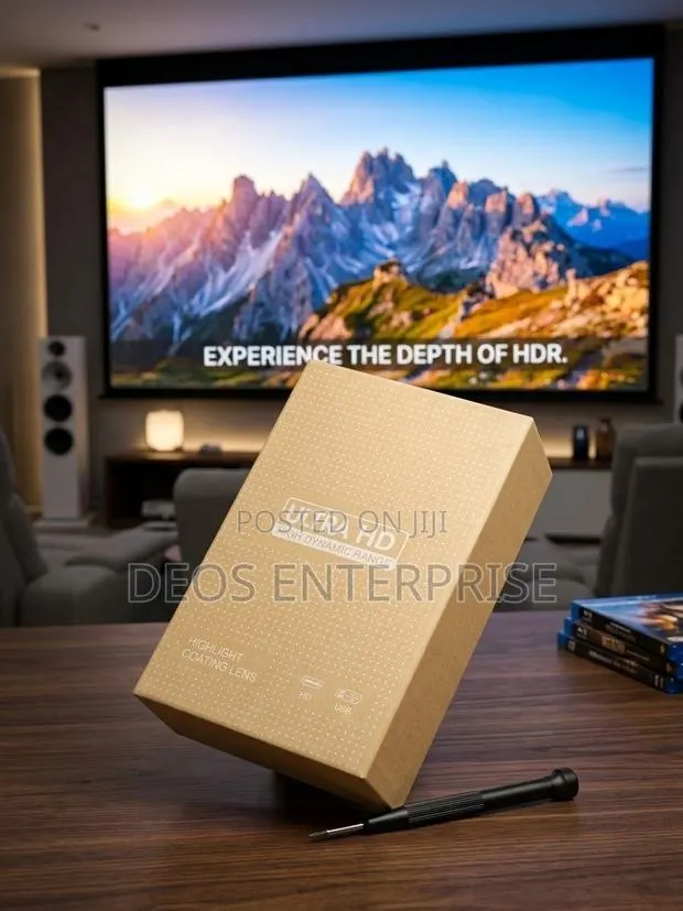 Crystal Clear Smart Projector · Photo 1