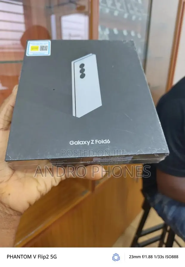 New Samsung Galaxy Z Fold6 256 GB Black · Photo 1