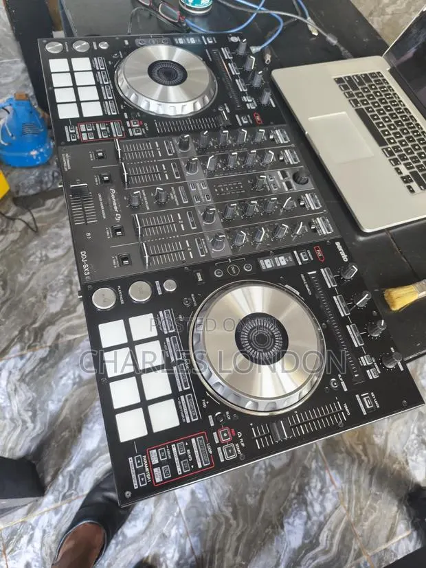 Pioneer DDJ Sx3 · Photo 1
