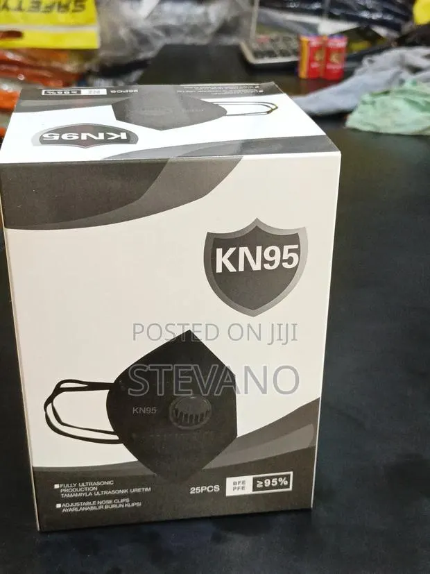 KN95 Black With Valve · Photo 1