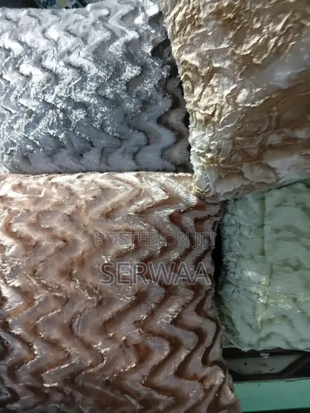 Removable Big Size Throw Pillows · Photo 1