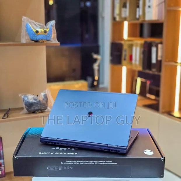 New Laptop Alienware 16x Aurora 16GB Intel Core i7 SSD 1T · Photo 1