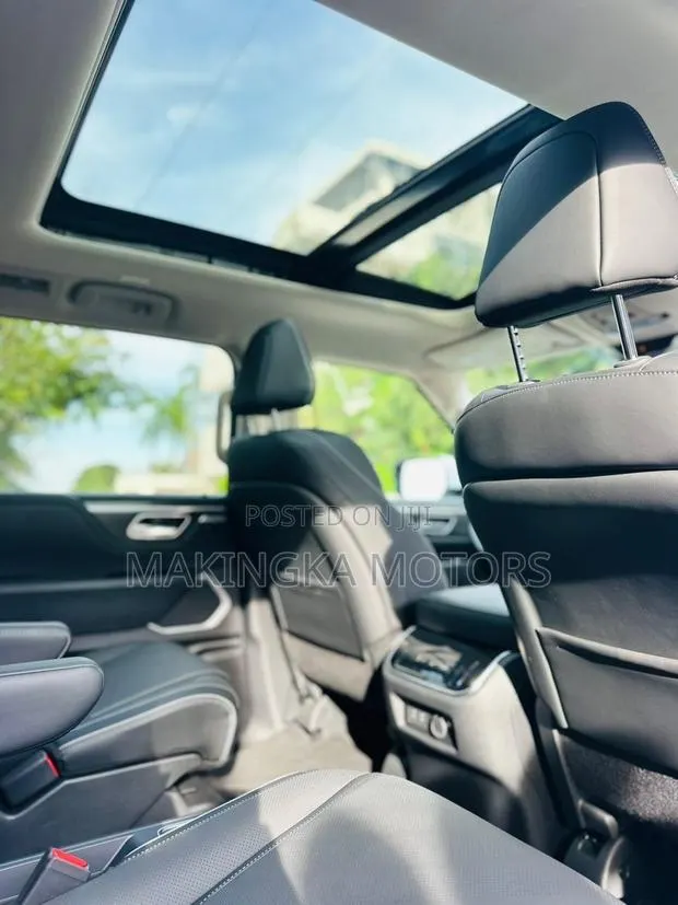 Infiniti QX80 PURE 4WD 2026 White · Photo 1