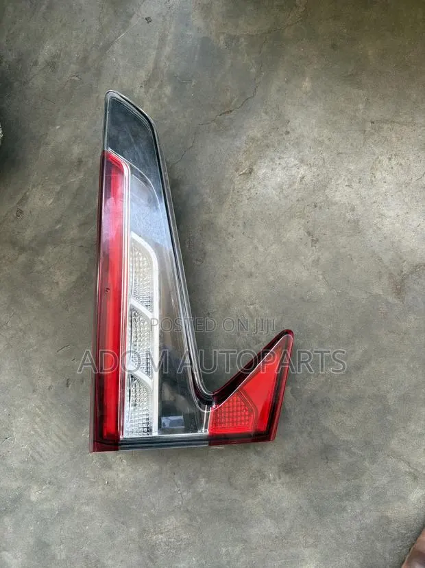 Acura RDX Boot Light 2019 2020 2021 2022 2023 2024 · Photo 1