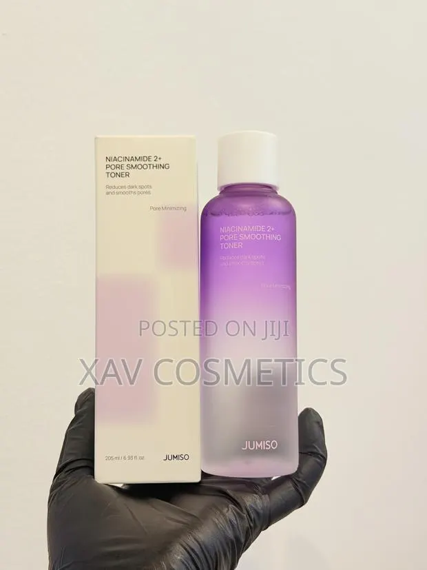 The Jumiso Niacinamide 2+ Pore Smoothing Toner · Photo 1