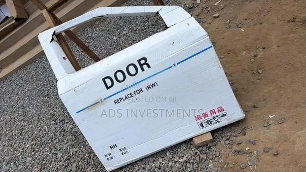 CRV Empty Door · Photo 1