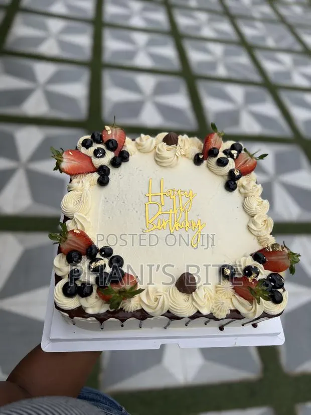 Size 12,fruity Cake · Photo 1
